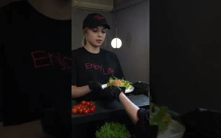 Сториз и Reels